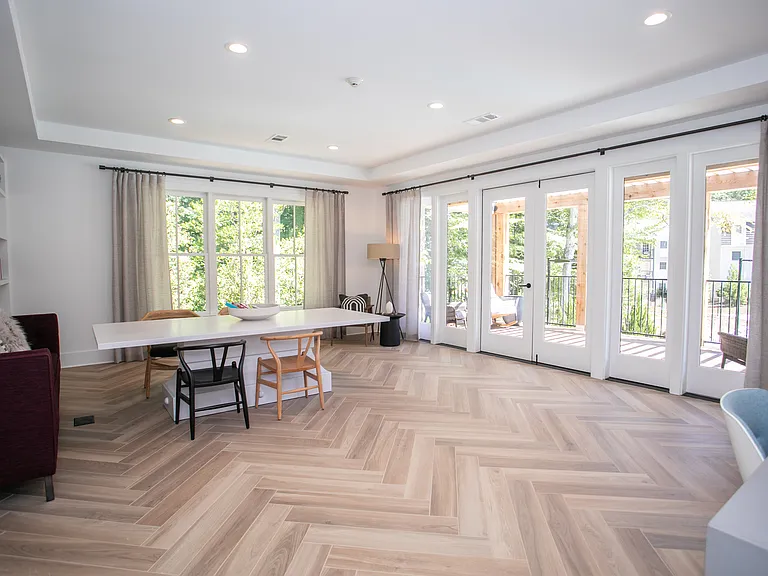 The Ashford Apartments — Photo 16