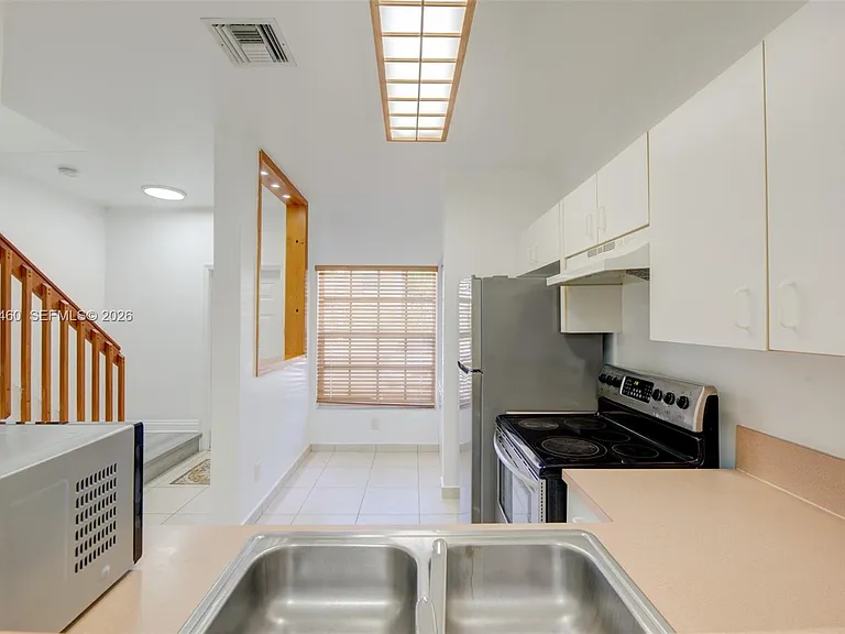 728 SW 122nd Ave #0 — Photo 11