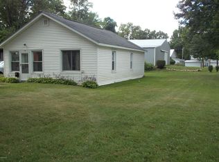 19 Bennett St, Quincy, MI 49082