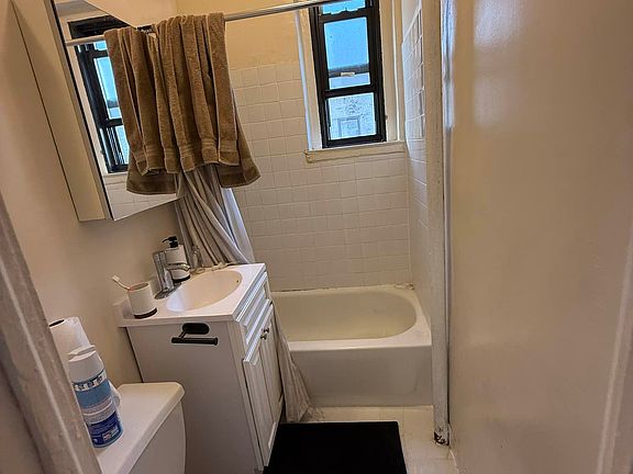 3rd image of 21-05 33rd St #4J