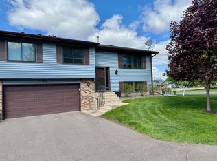 1014 122nd Ave NE, Blaine, MN 55434