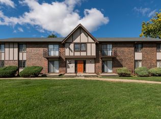 24421 Sherwood Forest Dr #413, Clinton Township, MI 48035