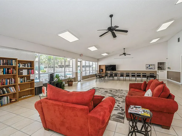 8208 NW 8th Pl — Photo 33