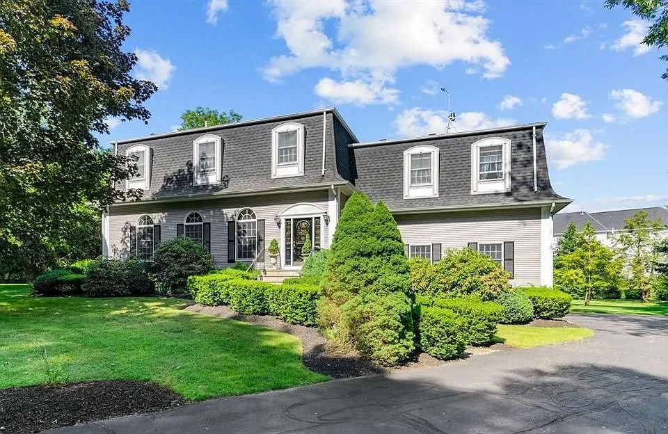 80 Howland Rd