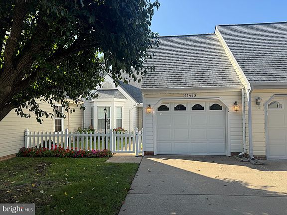 5th image of 11483 Charleston Ct