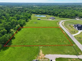 302 S Garrett Cir, Bellville, TX 77418