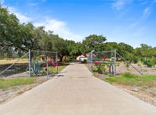 555 Silver Creek Rd, Sinton, TX 78387