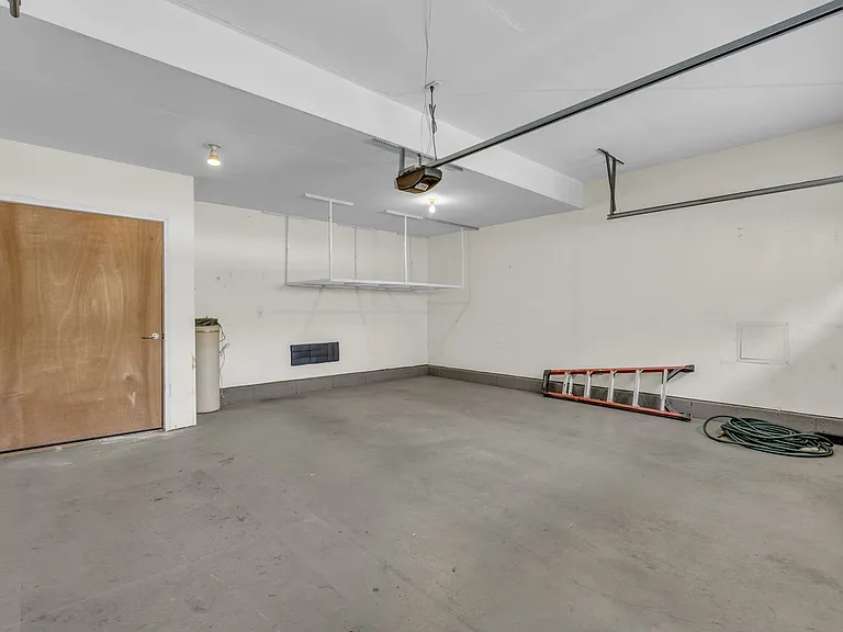 6169 S 1375 E — Photo 22
