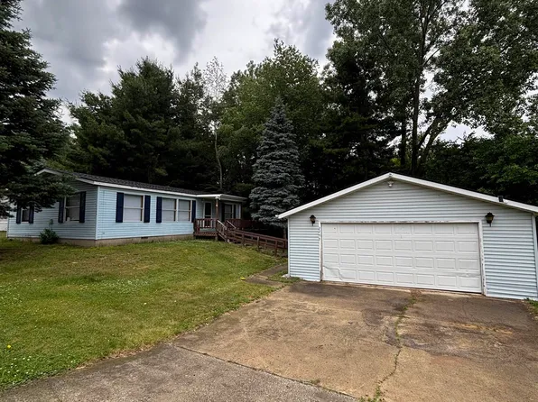 2299 Bart St, Croswell, MI 48422