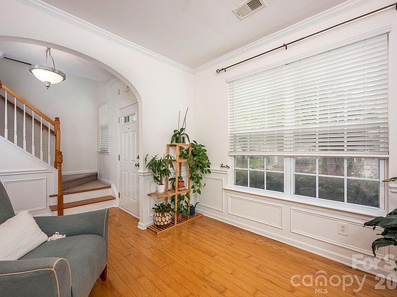 5th image of 8008 Willow Branch Dr