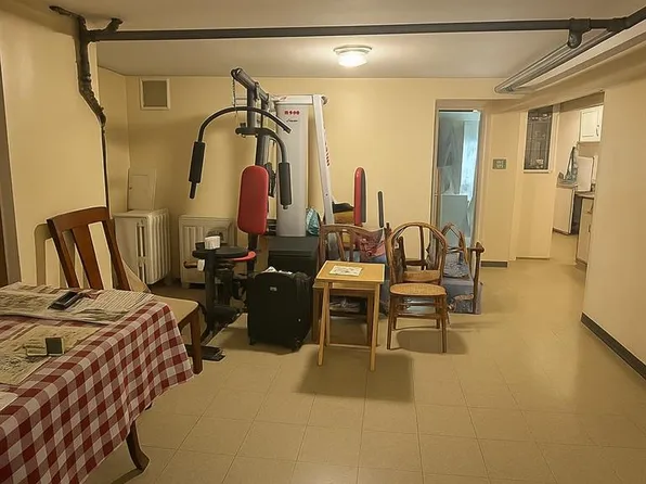 693 Georgia Avenue image 20 of 31