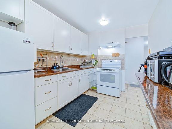 4th image of 340 Dixon Rd #1208