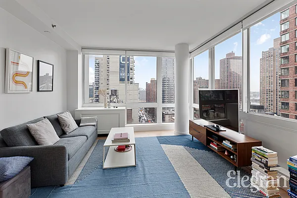 Rented by (Legacy) Elegran | media 2