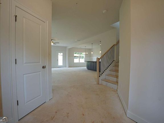 2nd image of 45 Aviation Rd SE
