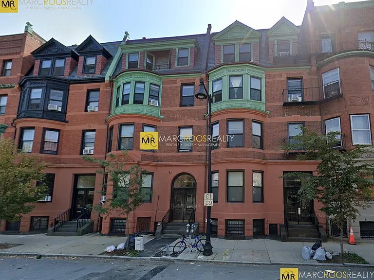 Beacon St — Photo 13