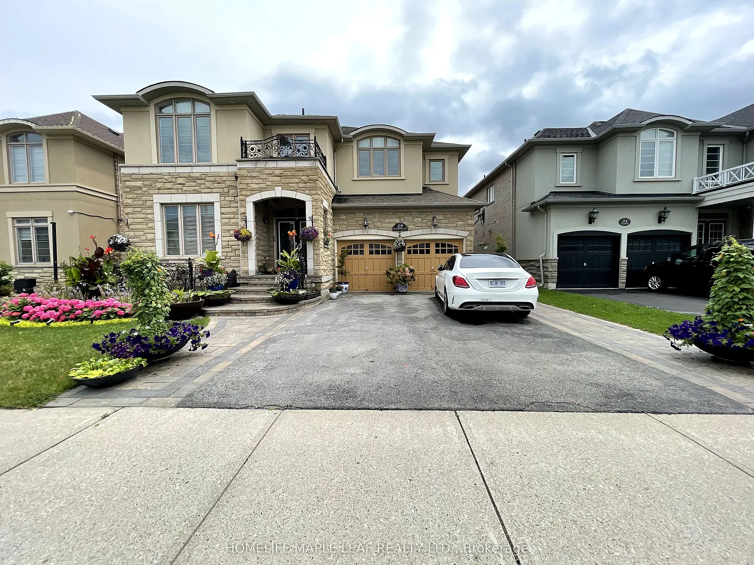 4 bed, $3,700 — Photo 1