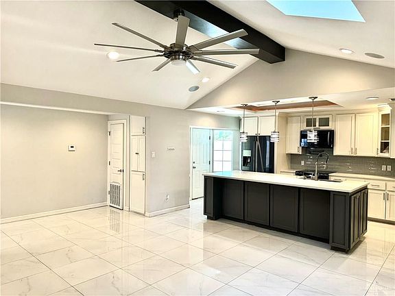 4th image of 2120 Japonica Ave
