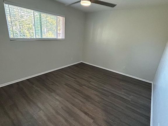 5th image of 3927 Alabama St #G