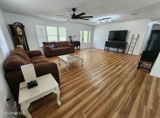 1039 Demourelle Rd, Pass Christian, MS 39571