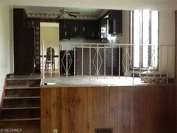 4th image of 34685 W Sharondale Dr