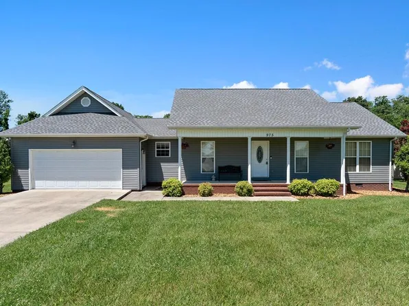 975 Eagle Landing Dr, Cookeville, TN 38506
