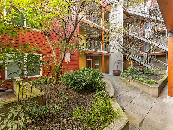 4th floor courtyard entrance