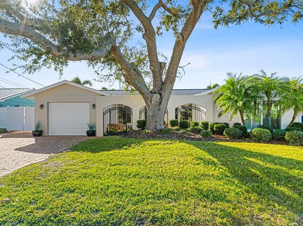 4903 Commonwealth Rd, Palmetto, FL 34221