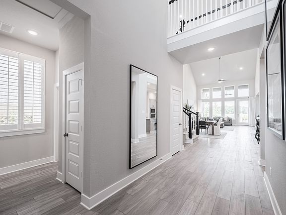 Representative Only Whimbrel Plan Entry Way