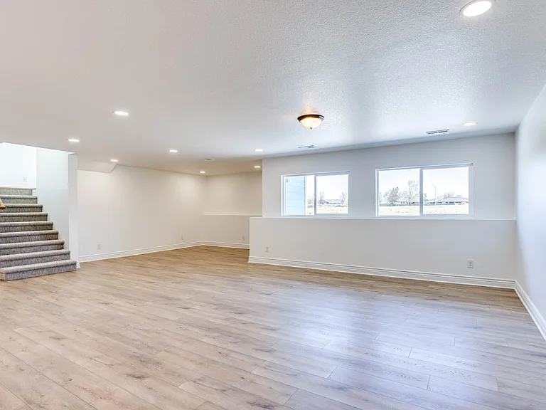 464 S Stoney Creek St — Photo 24