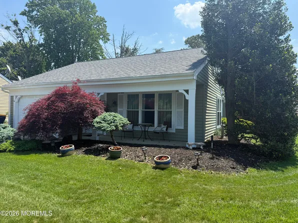 39 Sandhurst Street, Manchester, NJ 08759