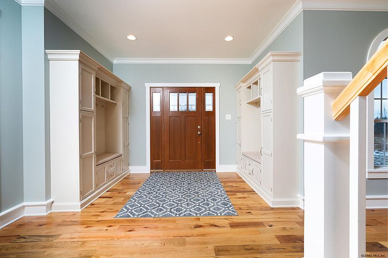 3rd image of 113 CHURCH Road