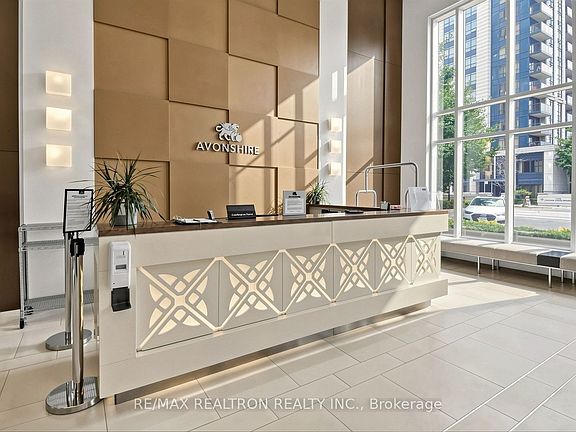 5th image of 100 Harrison Garden Blvd #818