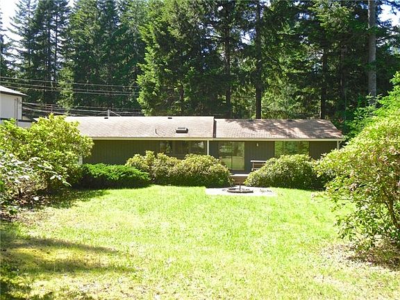 2nd image of 430 E Saint Andrews Dr