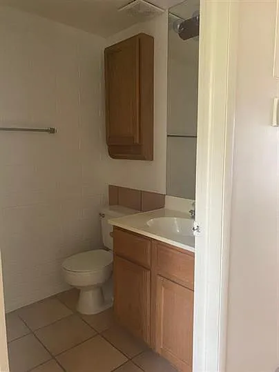 599 N Darwin St — Photo 8