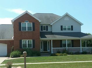 112 Parkside Dr, Goodfield, IL 61742