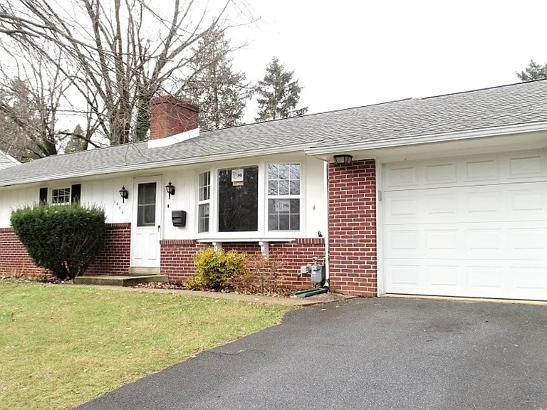 1656 Esbenshade Rd — Photo 1