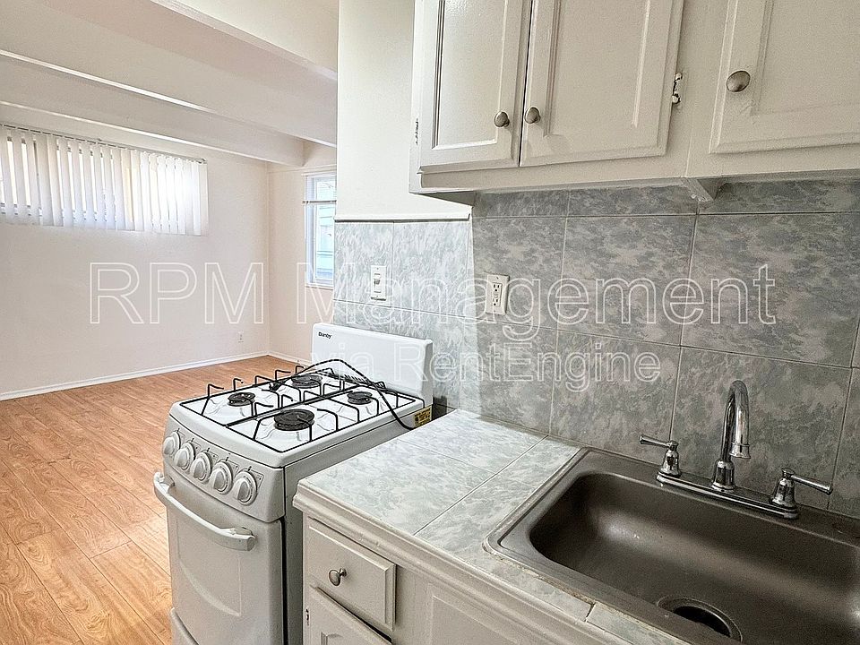 1st image of 7032 W Hawthorn Ave #6