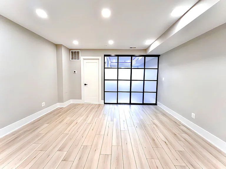 4014 Georgia Ave NW #C001 — Photo 21