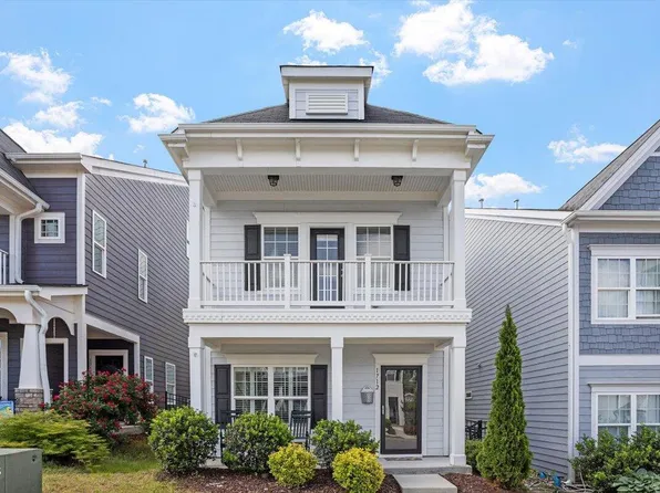 1712 Main Divide Dr, Wake Forest, NC 27587