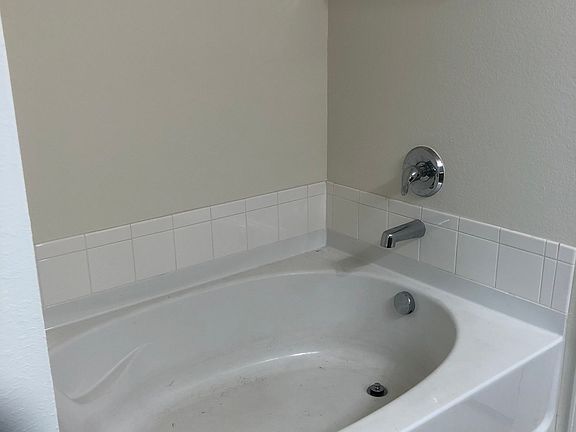 5th image of 13912 Gallant Fox Ct