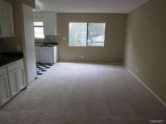 4th image of 15106 Nordhoff St Unit 15