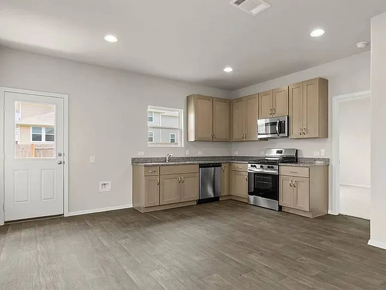 11621 Murano Dr — Photo 10