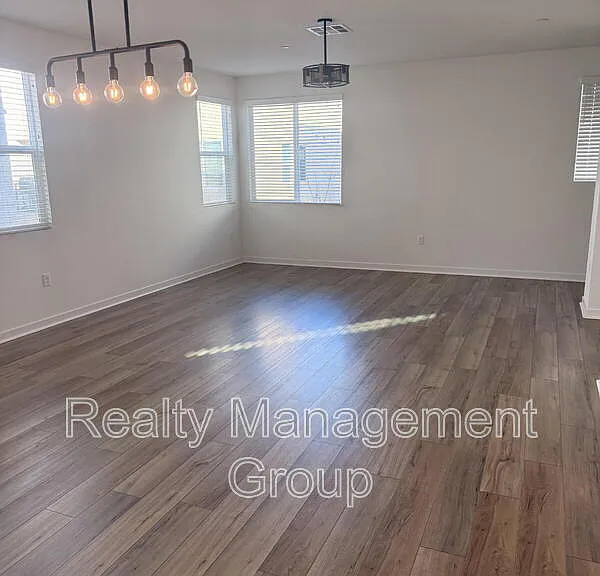 5480 Shorefront Dr #163 — Photo 12