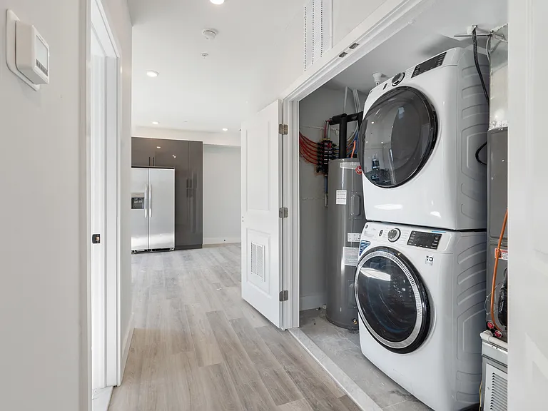 2326-28 N 9th St #201 — Photo 20