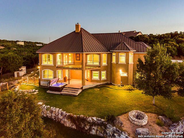 1st image of 165 Scenic Bluffs Dr