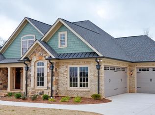 5322 Retreat Dr, Flowery Branch, GA 30542