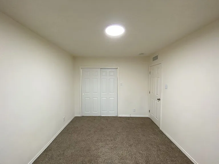 12120 Menaul Blvd NE — Photo 11