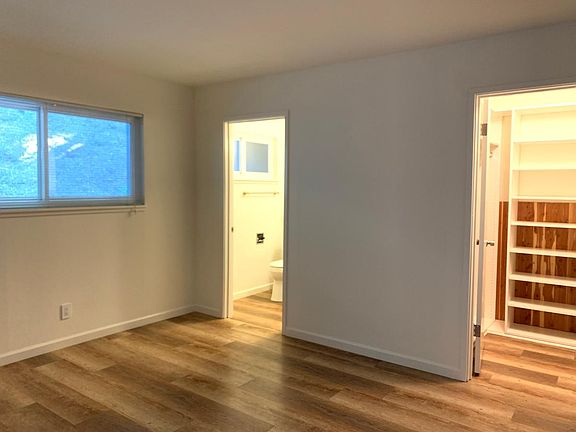 2nd image of 17 Shelley Dr #2