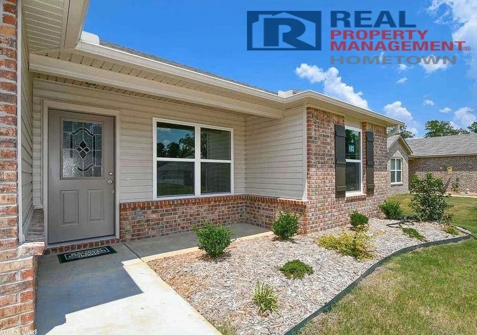 Beautiful 4-bedroom, 2-bath home in Alexander! — Photo 2