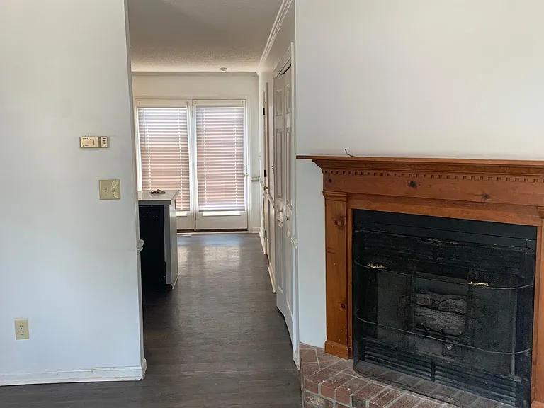 1107 D2 Grovemont Dr #D2 — Photo 5